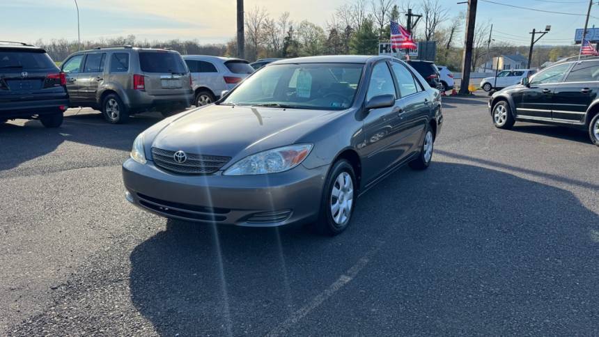 2004 Toyota Camry LE — Sedan — 75,288 mi — Quakertown, PA