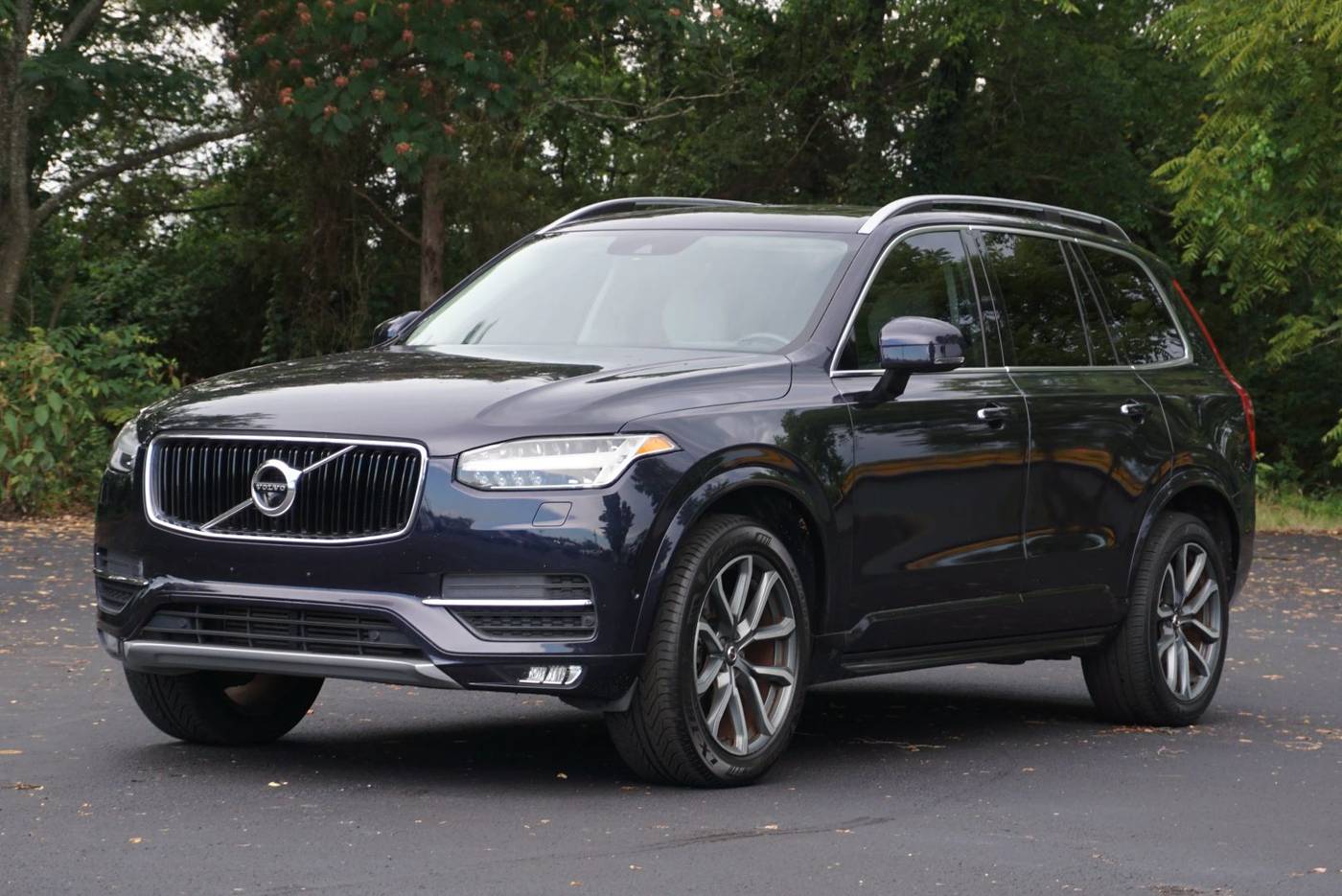 2016 Volvo XC90 T6 Momentum