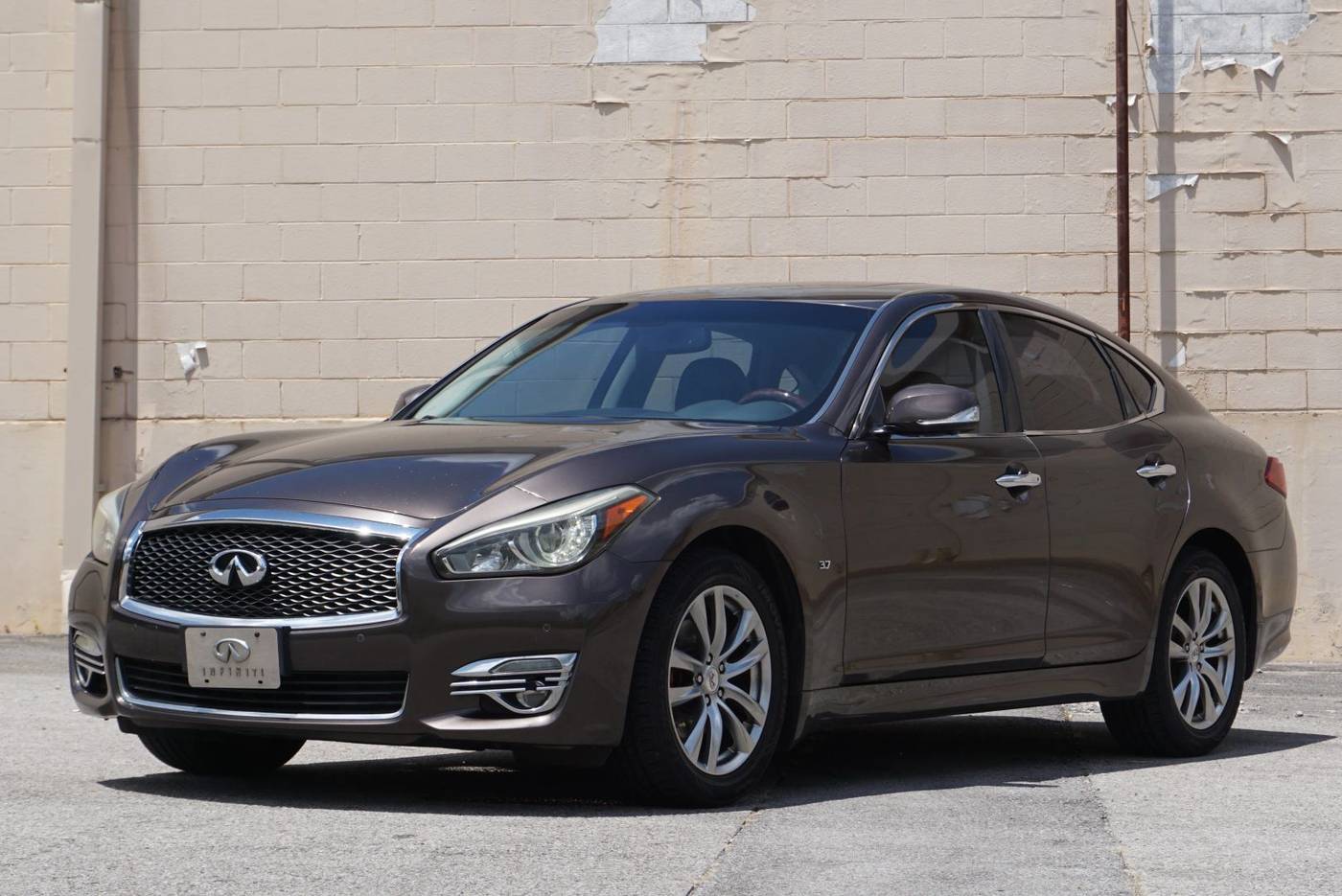 2015 INFINITI Q70 3.7 — Sedan — 142,576 mi — Smyrna, TN