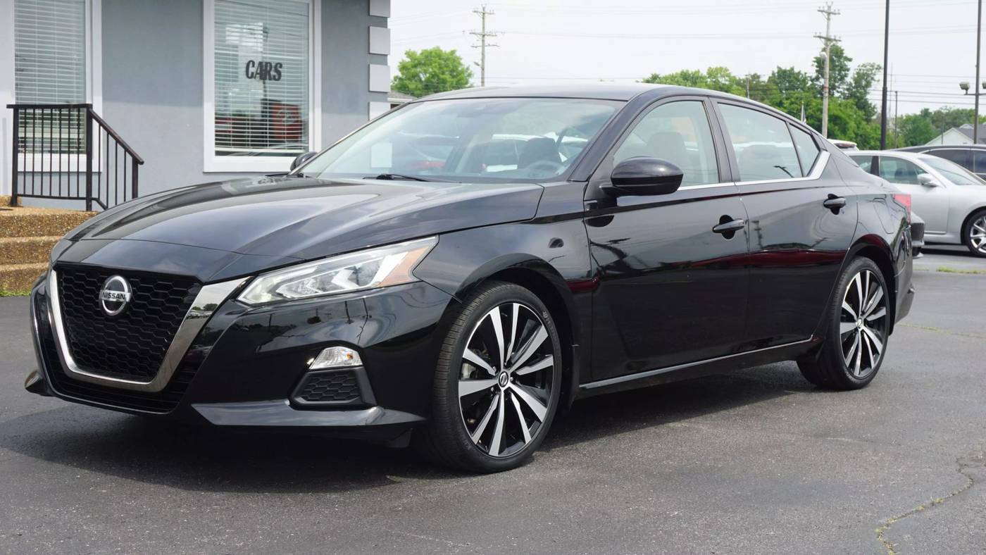 2020 Nissan Altima SR — Sedan — 32,980 mi — Lebanon, TN