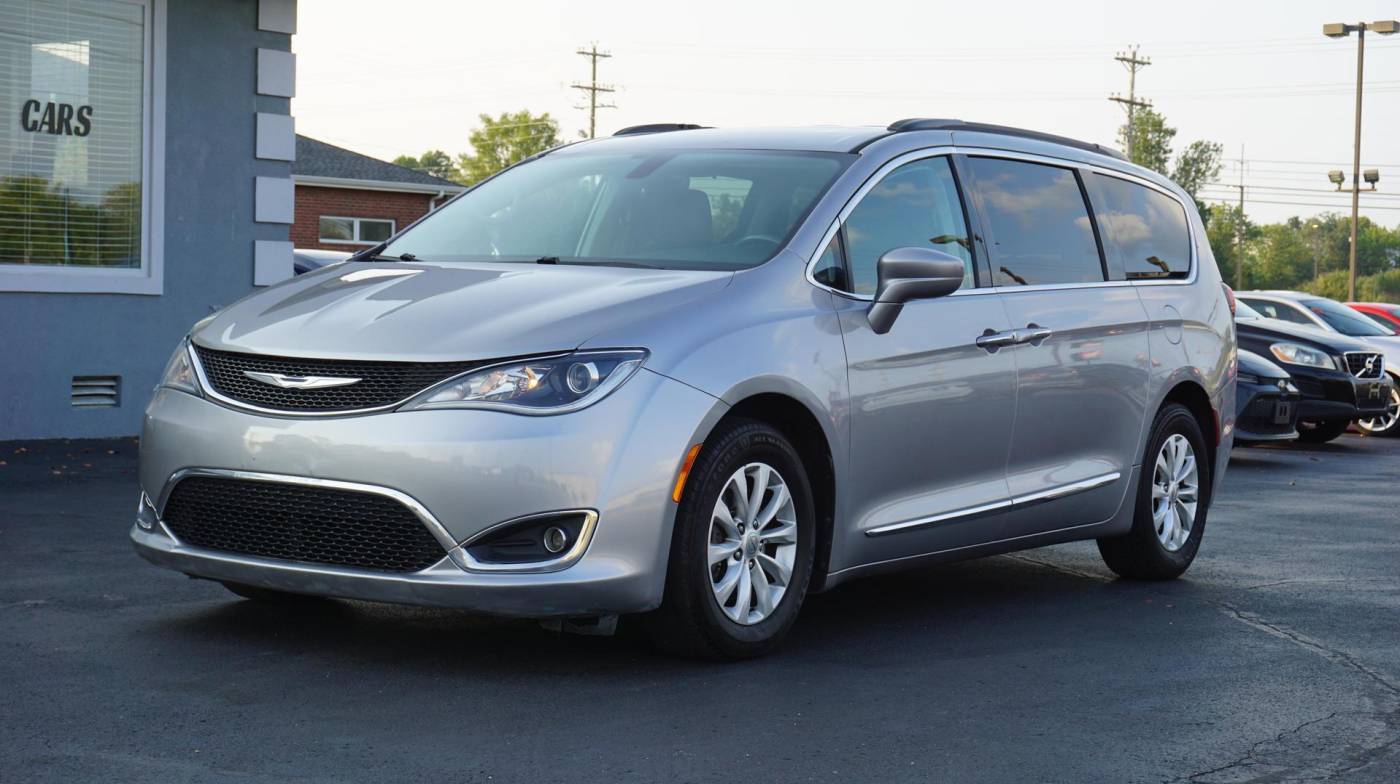 2017 Chrysler Pacifica Touring L — Minivan — 118,763 mi — Lebanon, TN