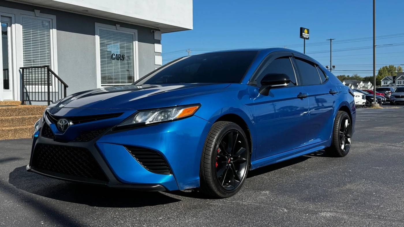 2018 Toyota Camry SE — Sedan — 172,726 mi — Lebanon, TN