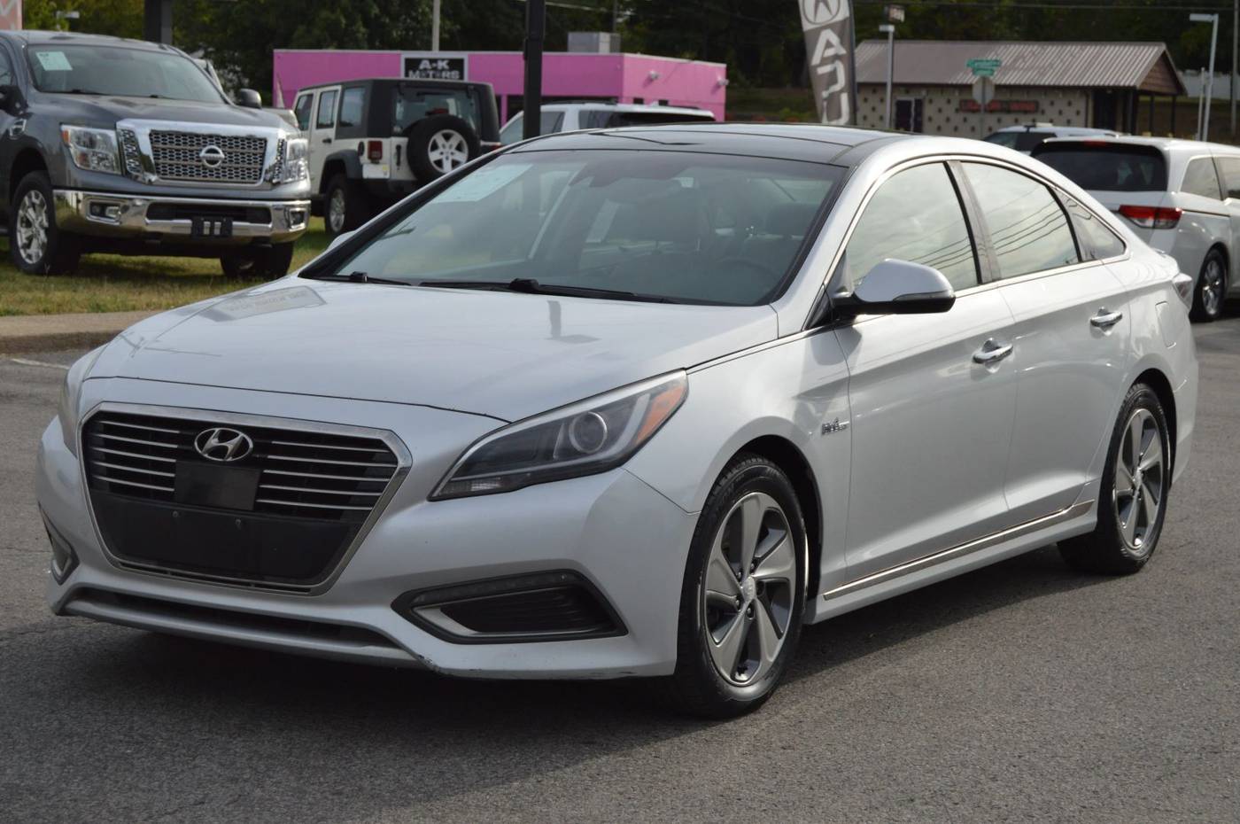 2016 Hyundai Sonata Hybrid Limited — Sedan — 130,120 mi — Clarksville, TN