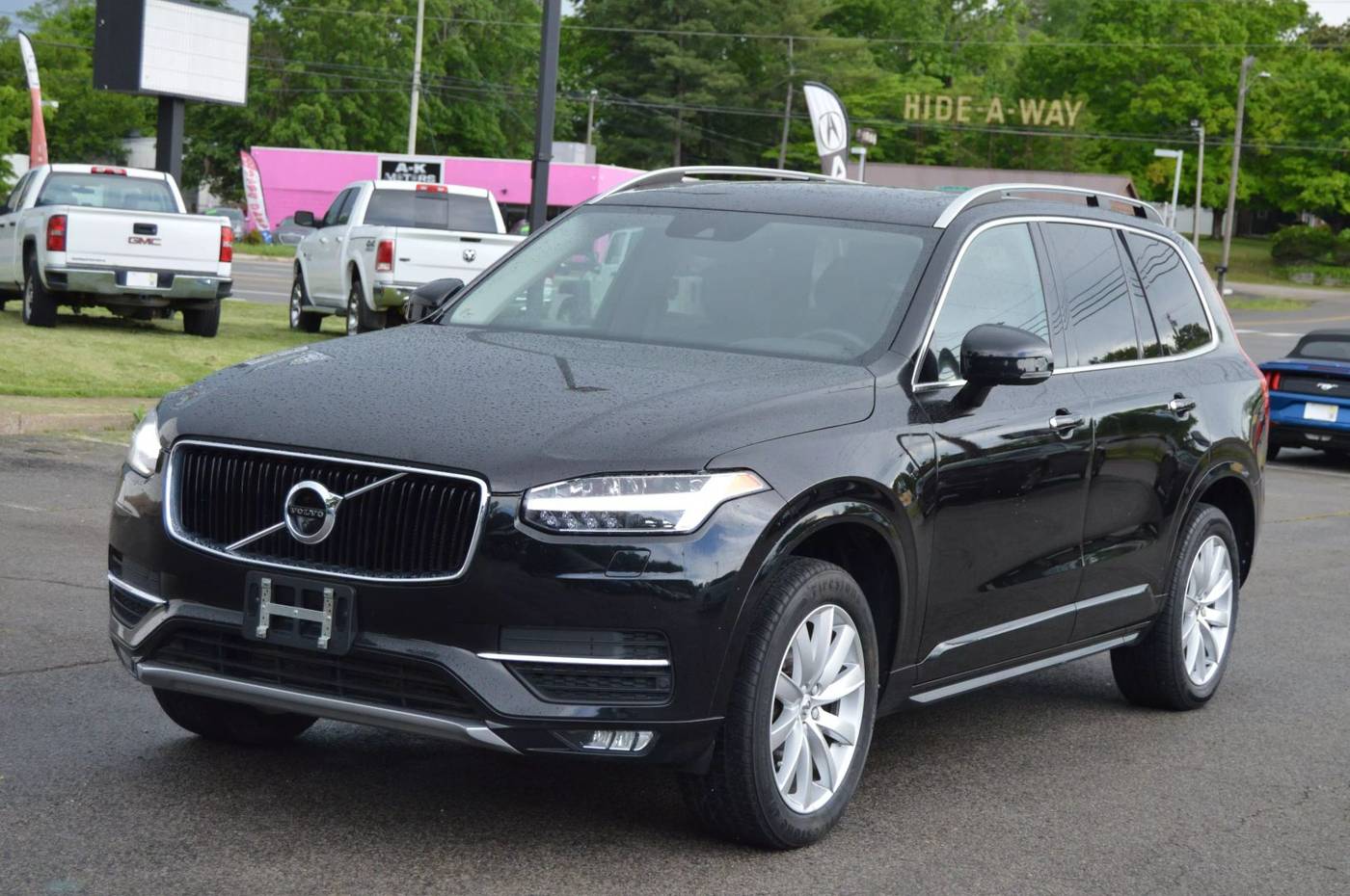 2016 Volvo XC90 T6 Momentum — SUV — 107,979 mi — Clarksville, TN