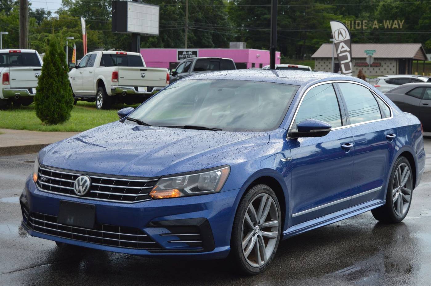 2017 Volkswagen Passat R-Line — Sedan — 91,988 mi — Clarksville, TN