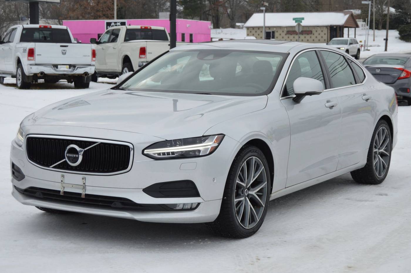 2017 Volvo S90 Momentum — Sedan — 140,188 mi — Clarksville, TN