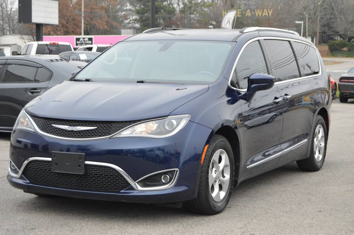 2017 Chrysler Pacifica Touring-L Plus