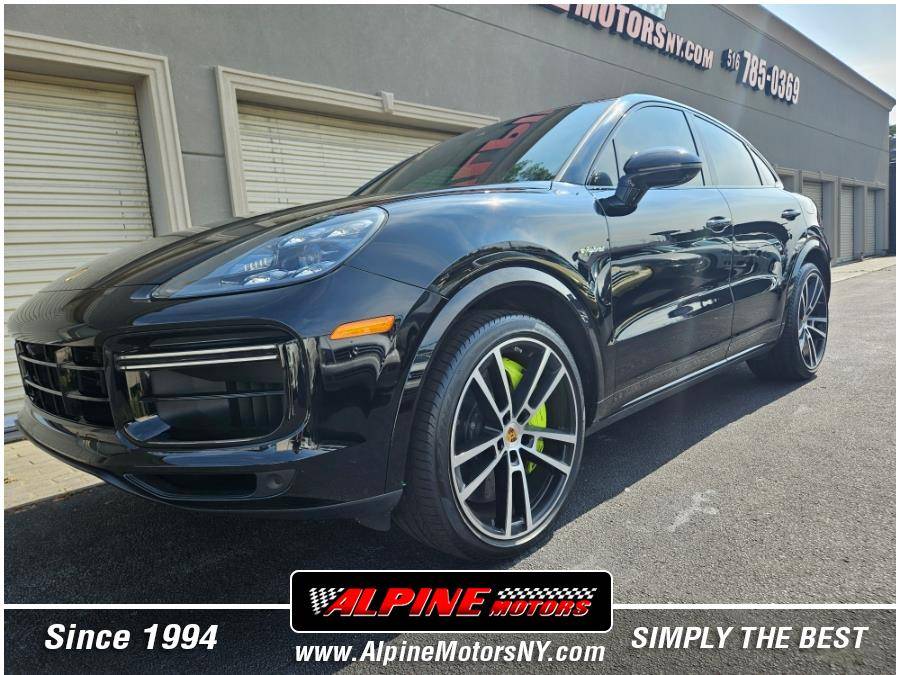 2022 Porsche Cayenne Turbo S E-Hybrid — SUV — 25,187 mi — Wantagh, NY