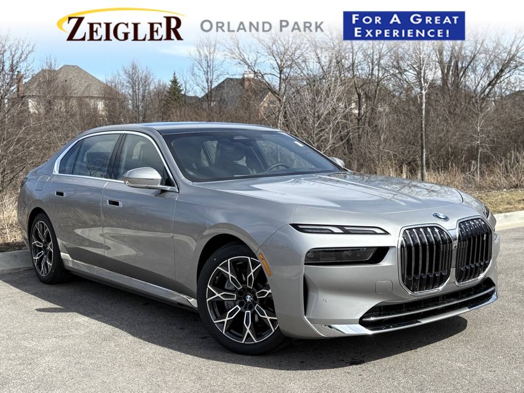 2025 BMW i7 xDrive60 — Sedan — 11 mi — Orland Park, IL