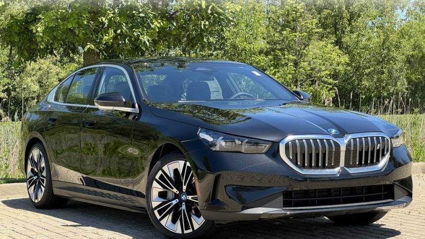 2025 BMW i5 xDrive40 — Sedan — 22 mi — Orland Park, IL