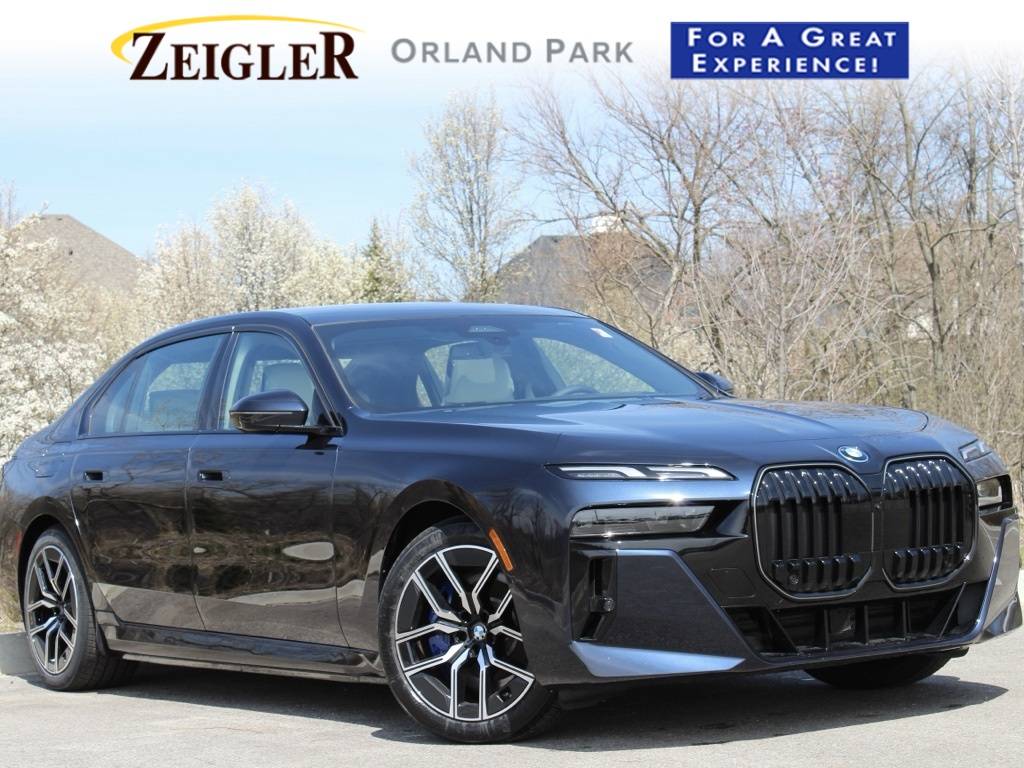 2025 BMW i7 xDrive60 — Sedan — 15 mi — Orland Park, IL