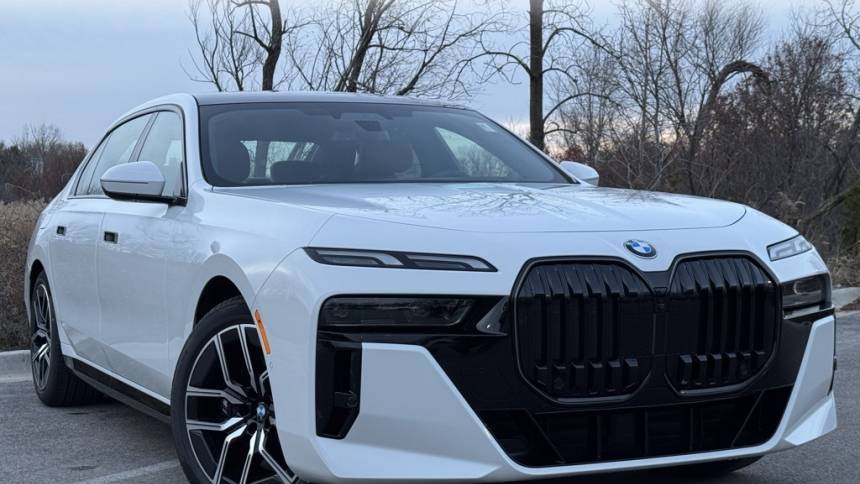 2025 BMW 7 Series 740i — Sedan — 22 mi — Orland Park, IL