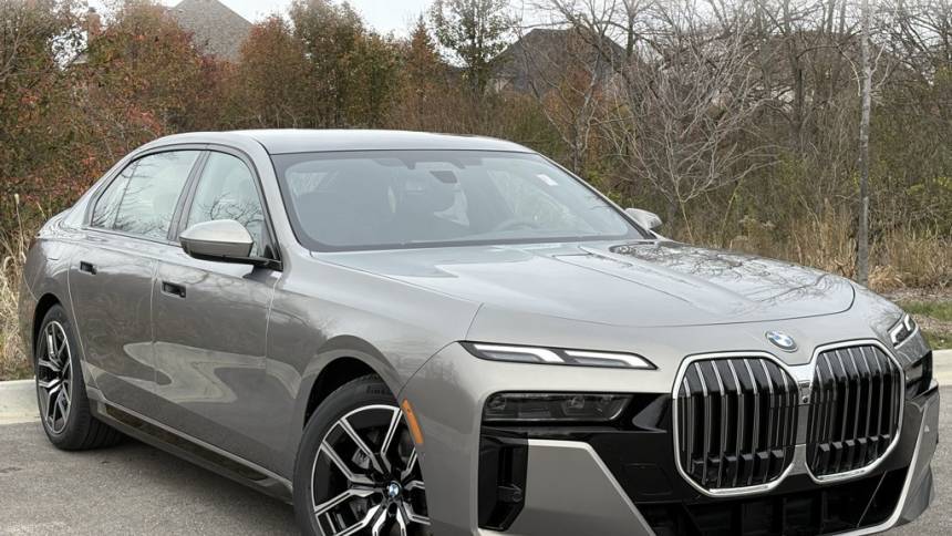2025 BMW 7 Series 740i — Sedan — 644 mi — Orland Park, IL