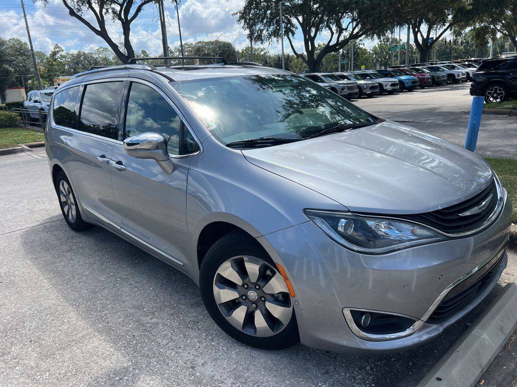 2018 Chrysler Pacifica Hybrid Limited — Minivan — 139,405 mi — Tampa, FL
