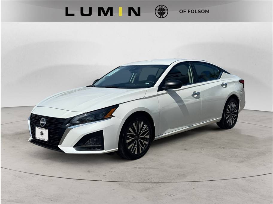 2025 Nissan Altima SV — Sedan — 3,380 mi — Folsom, CA