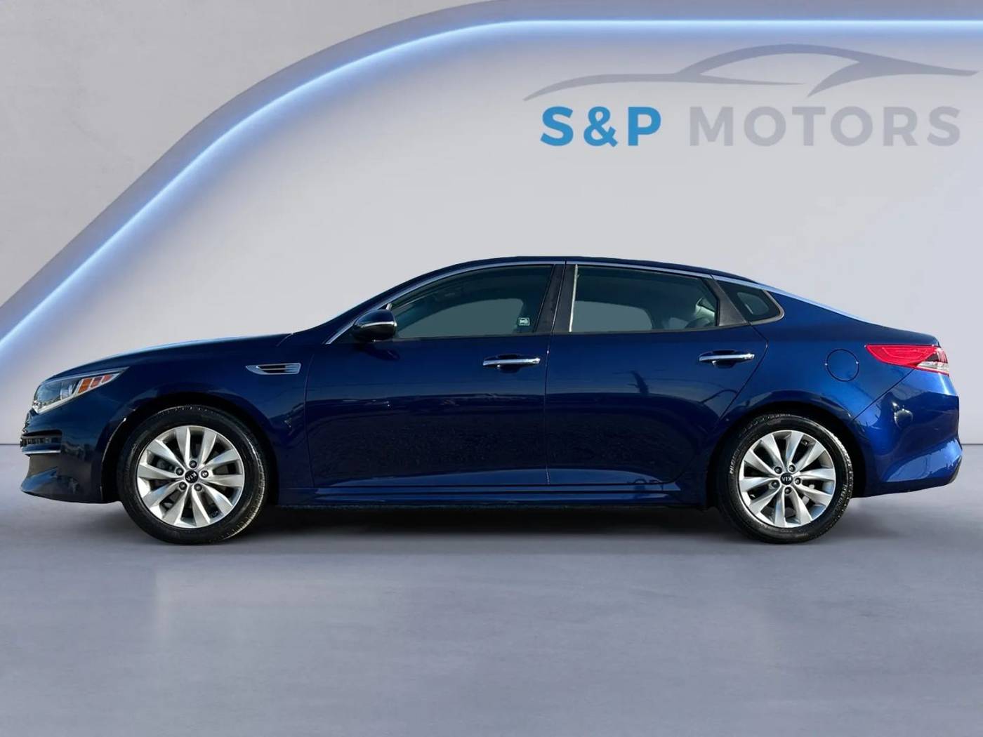 2017 Kia Optima LX — Sedan — 135,286 mi — Sacramento, CA