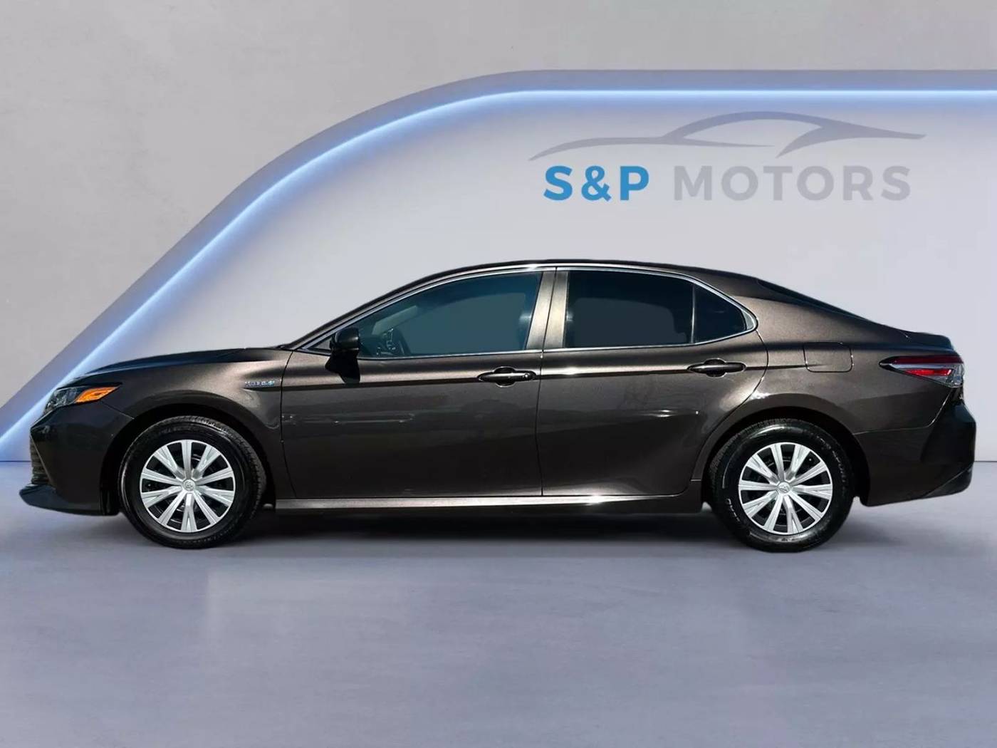 2018 Toyota Camry Hybrid LE — Sedan — 113,279 mi — Sacramento, CA
