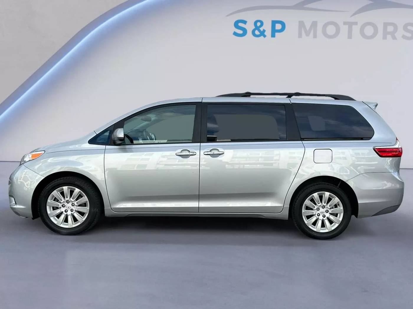 2015 Toyota Sienna XLE Premium — Minivan — 93,666 mi — Sacramento, CA