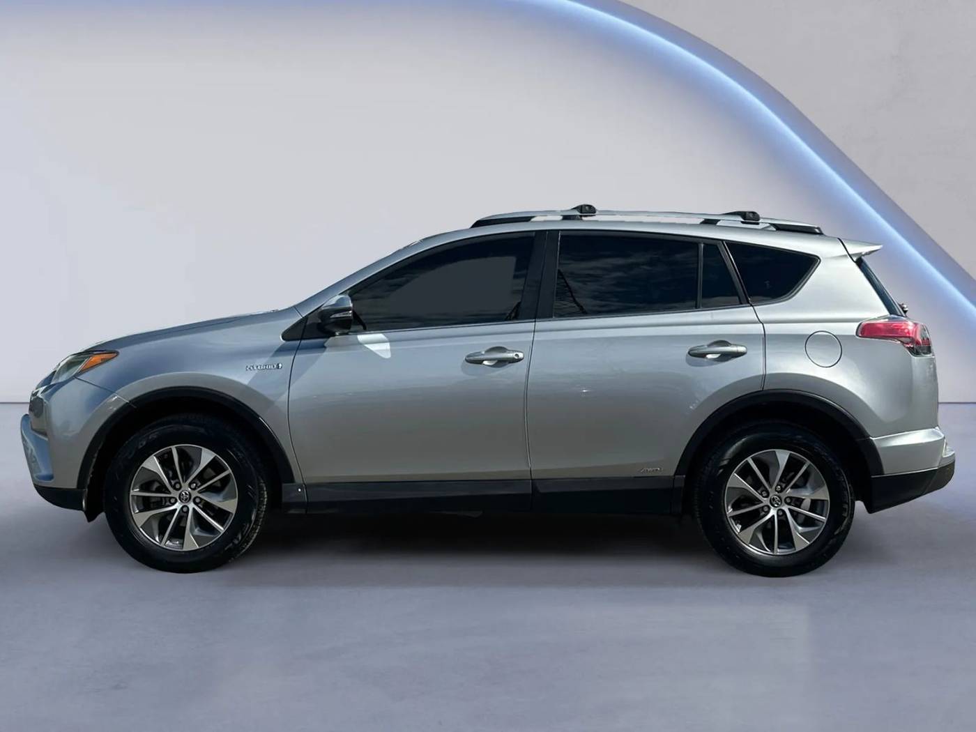2017 Toyota RAV4 Hybrid XLE — SUV — 137,272 mi — Sacramento, CA