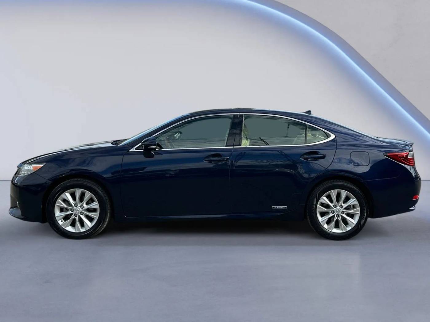 2014 Lexus ES ES 300h — Sedan — 142,132 mi — Sacramento, CA