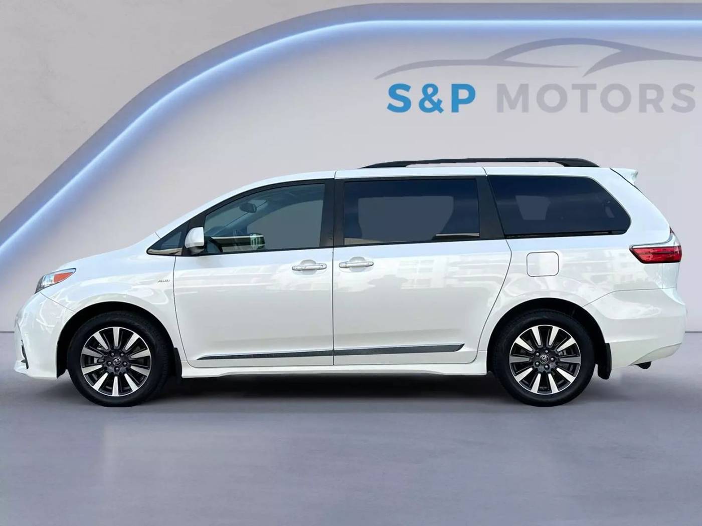2019 Toyota Sienna XLE — Minivan — 98,137 mi — Sacramento, CA