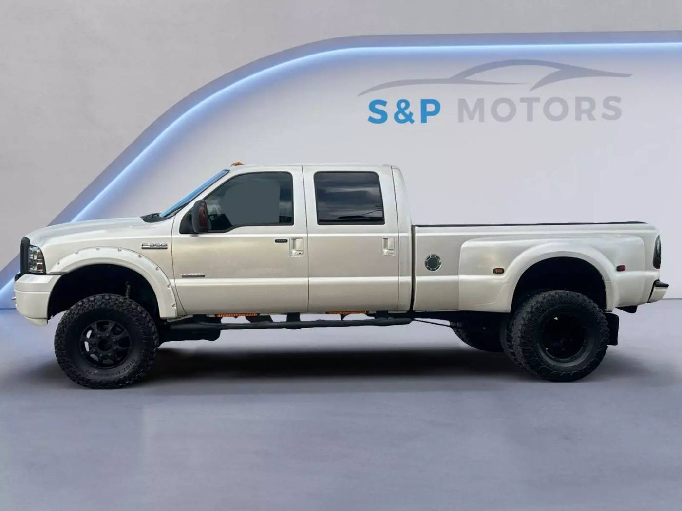 2006 Ford Super Duty F-350 Amarillo — Pickup Truck — 157,606 mi — Sacramento, CA