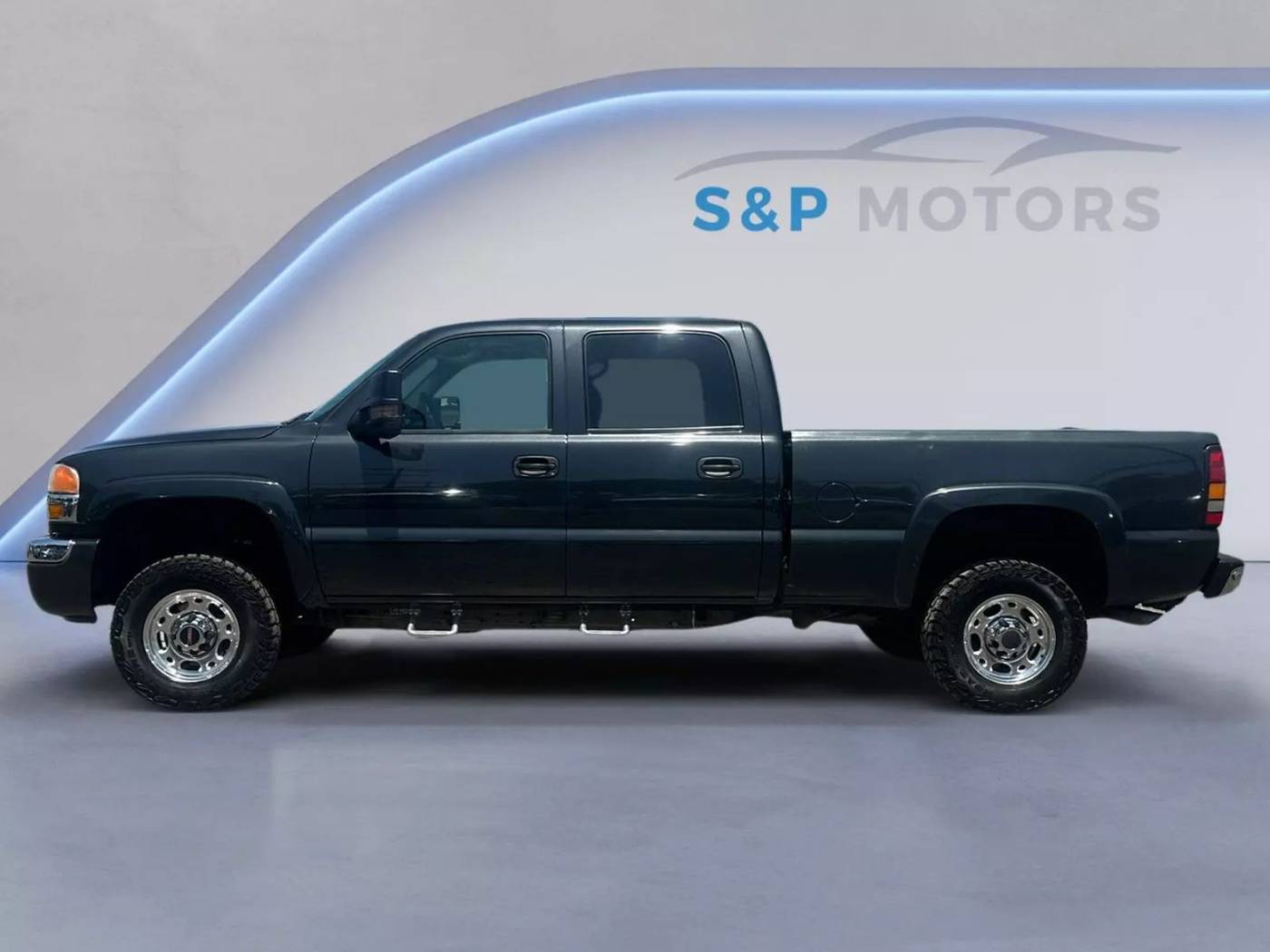 2005 GMC Sierra 2500HD SLE — Pickup Truck — 120,588 mi — Sacramento, CA