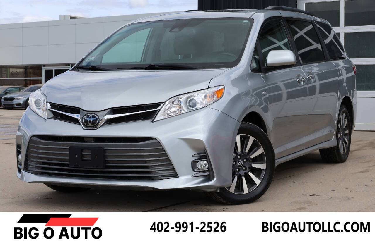 2019 Toyota Sienna XLE — Minivan — 30,000 mi — Omaha, NE