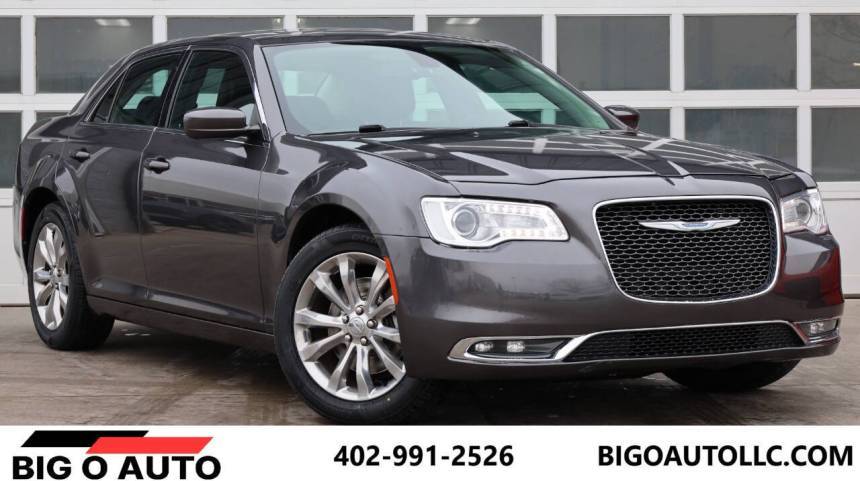2018 Chrysler 300 Touring L — Sedan — 22,000 mi — Omaha, NE