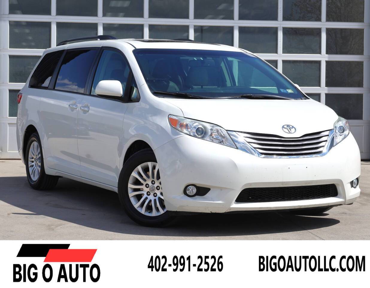 2017 Toyota Sienna XLE — Minivan — 82,000 mi — Omaha, NE