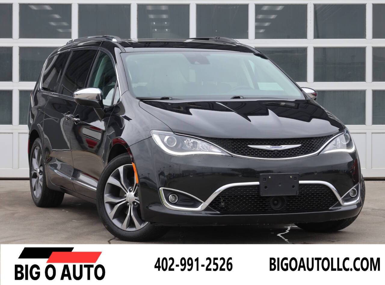 2017 Chrysler Pacifica Limited — Minivan — 114,000 mi — Omaha, NE