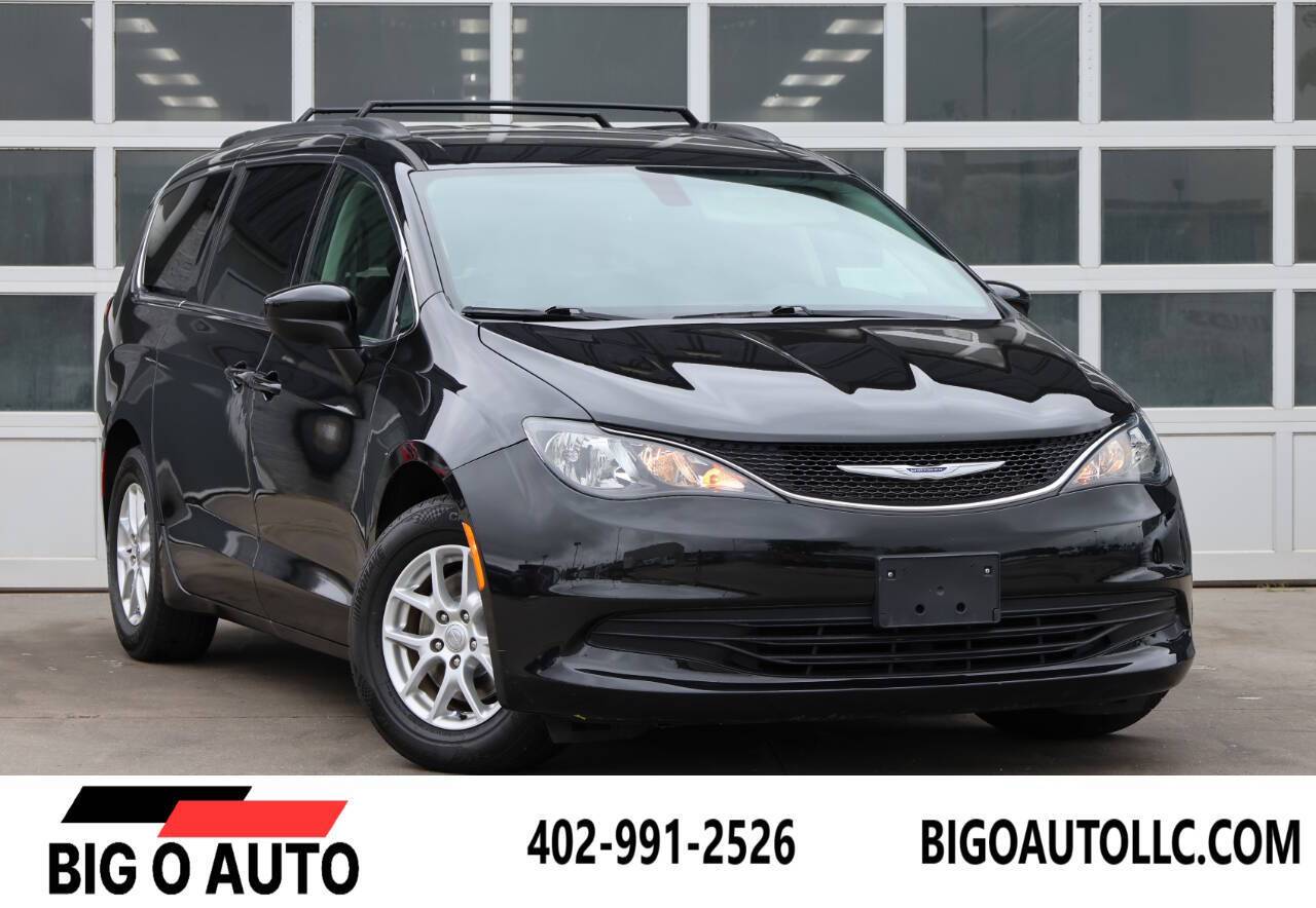 2020 Chrysler Voyager LXI — Minivan — 77,000 mi — Omaha, NE