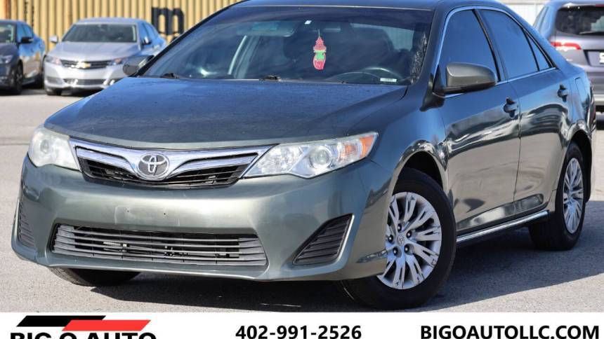 2014 Toyota Camry LE — Sedan — 183,000 mi — Omaha, NE