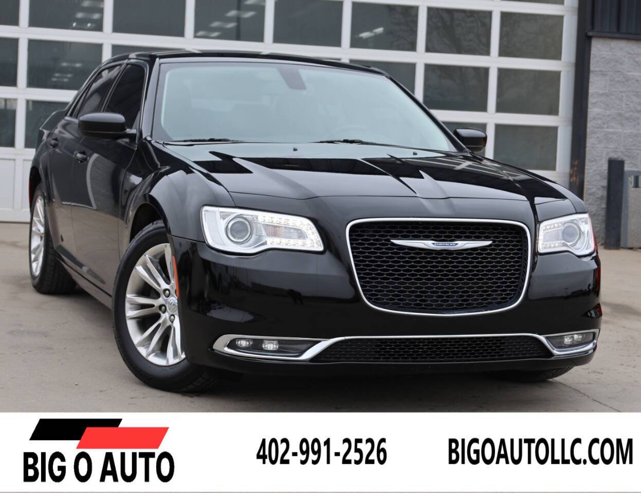 2018 Chrysler 300 Touring — Sedan — 48,000 mi — Omaha, NE
