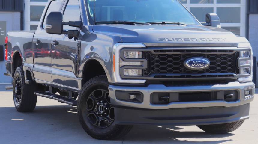 2023 Ford Super Duty F-250 XL — Pickup Truck — 12,000 mi — Omaha, NE