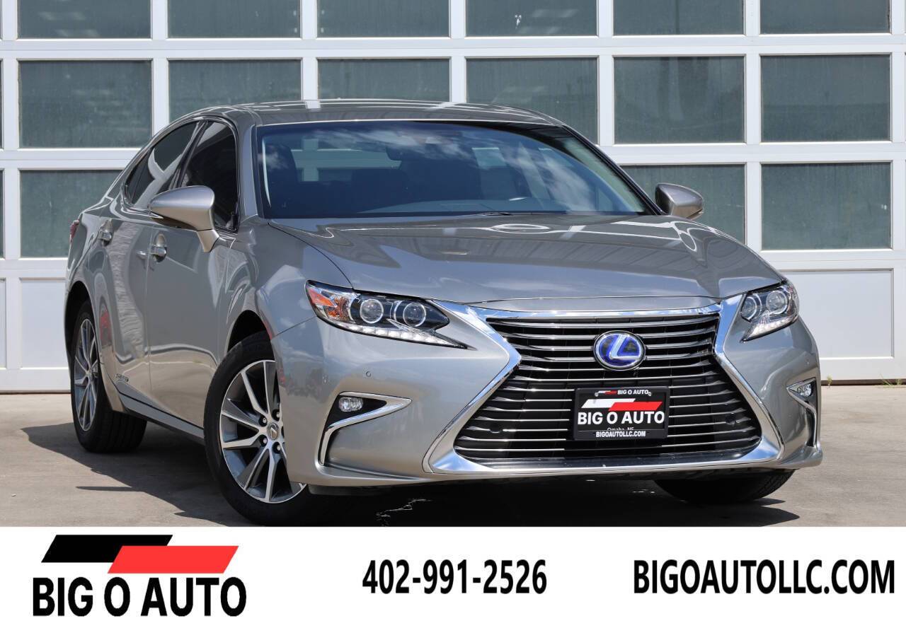 2018 Lexus ES ES 300h — Sedan — 27,000 mi — Omaha, NE