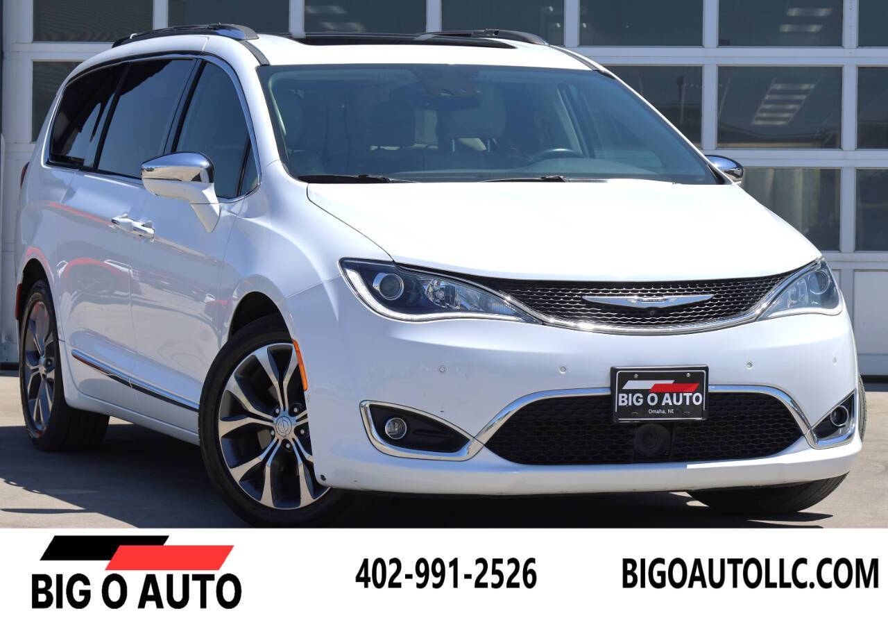 2017 Chrysler Pacifica Limited — Minivan — 120,000 mi — Omaha, NE