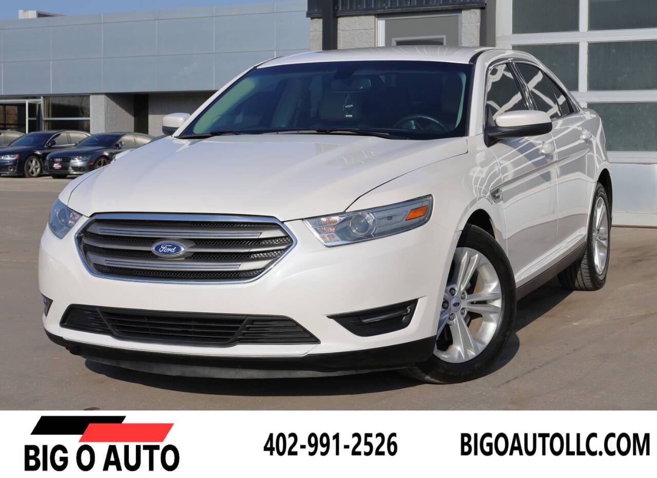 2016 Ford Taurus SEL — Sedan — 23,000 mi — Omaha, NE