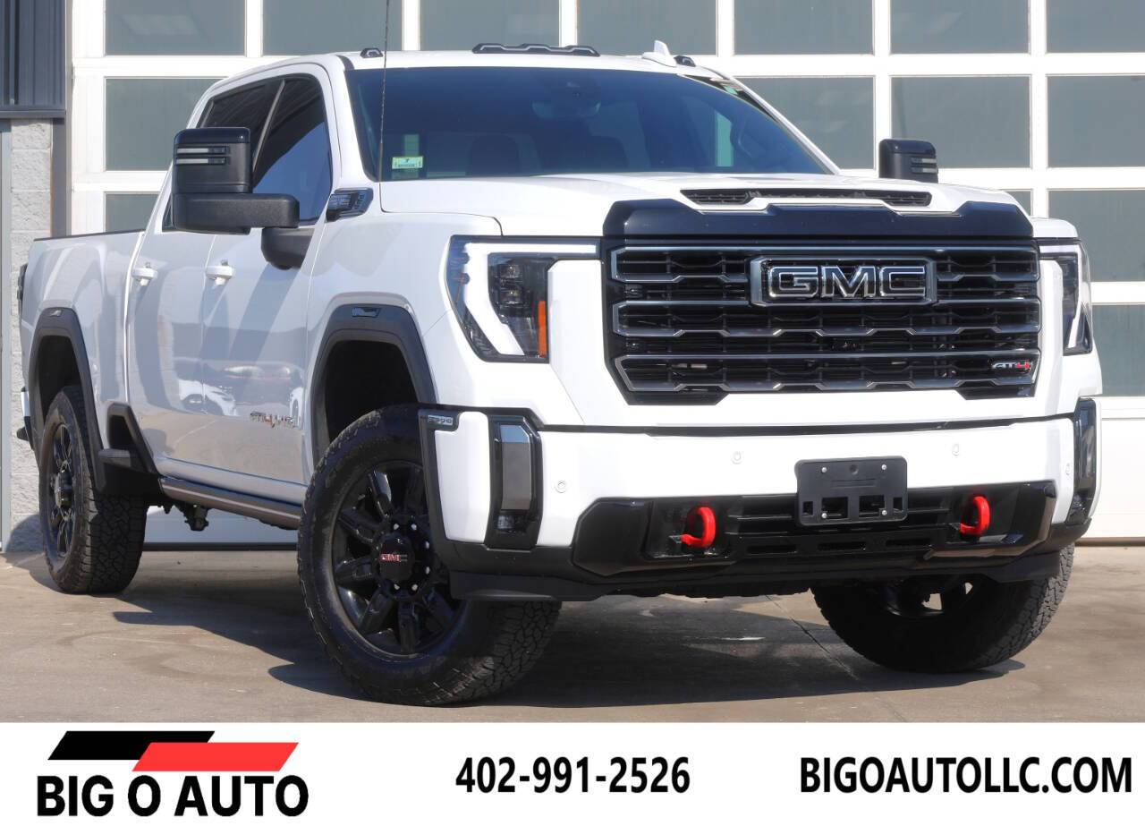 2024 GMC Sierra 2500HD AT4 — Pickup Truck — 8,000 mi — Omaha, NE