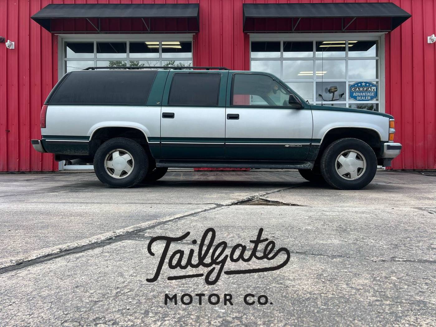 1997 Chevrolet Suburban Base — SUV — 124,000 mi — Fremont, NE