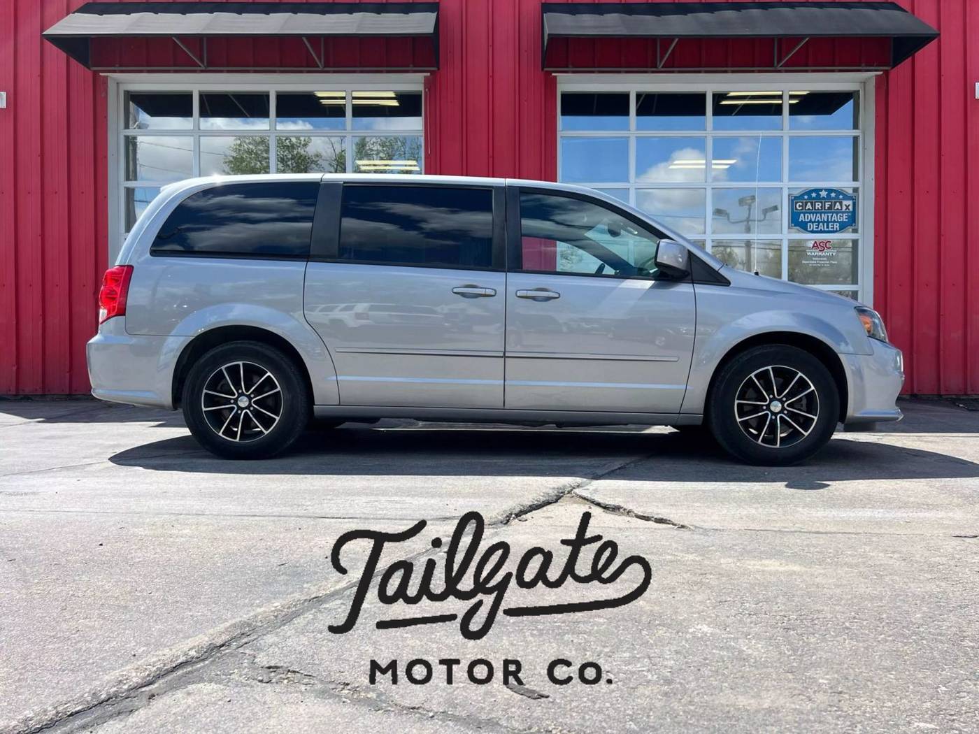2016 Dodge Grand Caravan SE Plus — Minivan — 136,908 mi — Fremont, NE