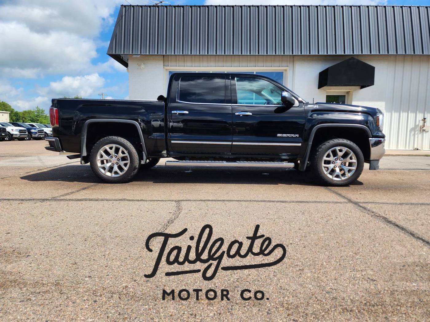 2017 GMC Sierra 1500 SLT — Pickup Truck — 100,201 mi — Fremont, NE