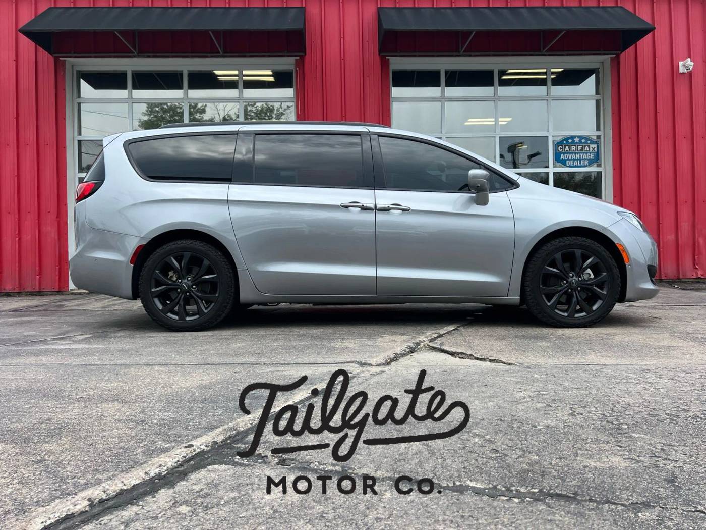 2020 Chrysler Pacifica Touring L Plus — Minivan — 74,872 mi — Fremont, NE