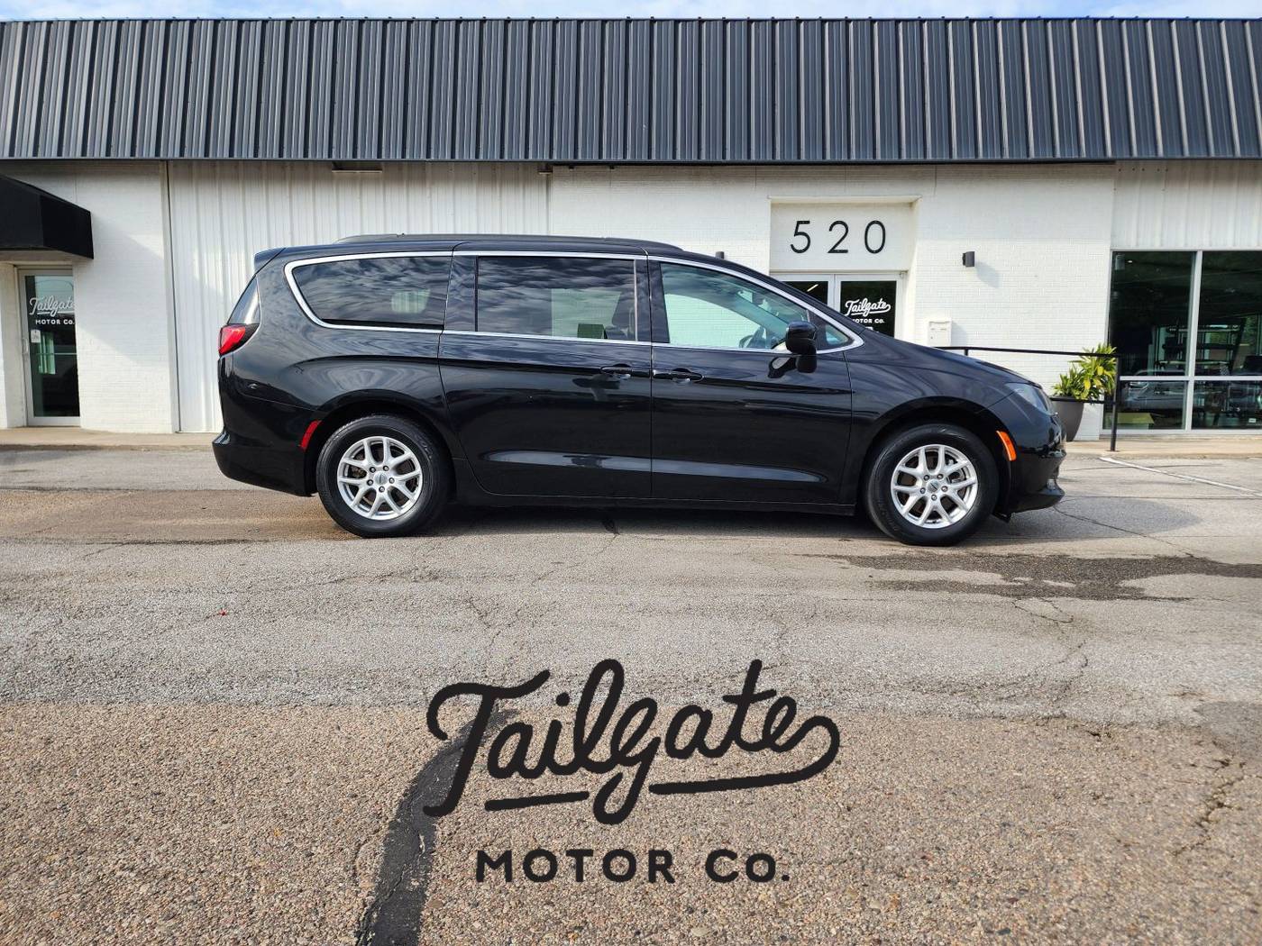 2021 Chrysler Voyager LXI — Minivan — 131,341 mi — Fremont, NE