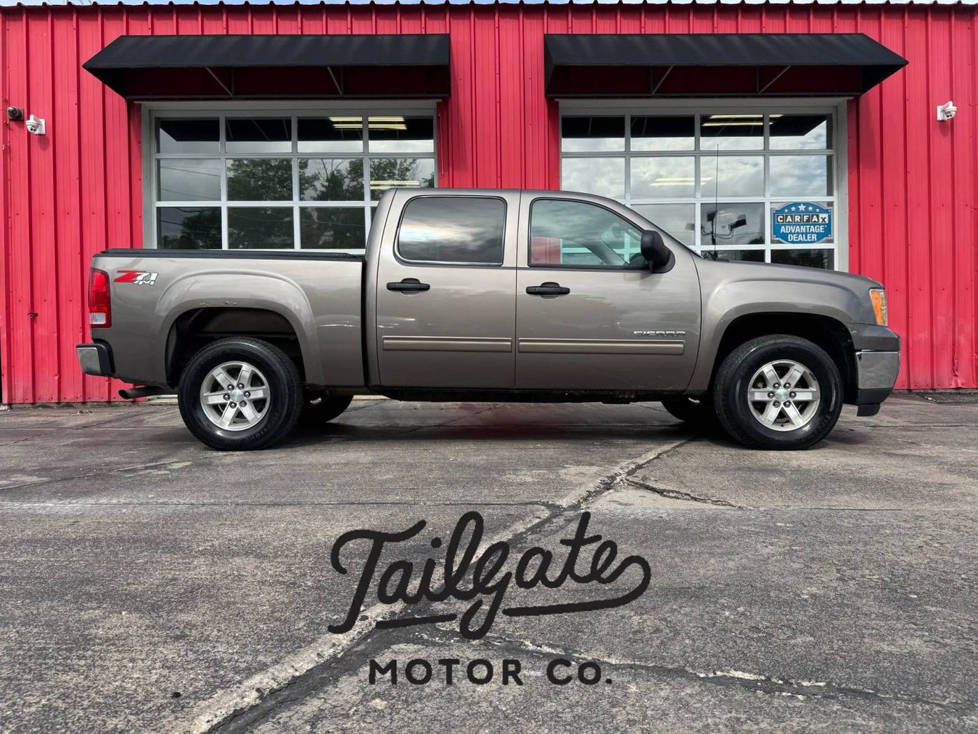 2013 GMC Sierra 1500 SLE — Pickup Truck — 266,068 mi — Fremont, NE
