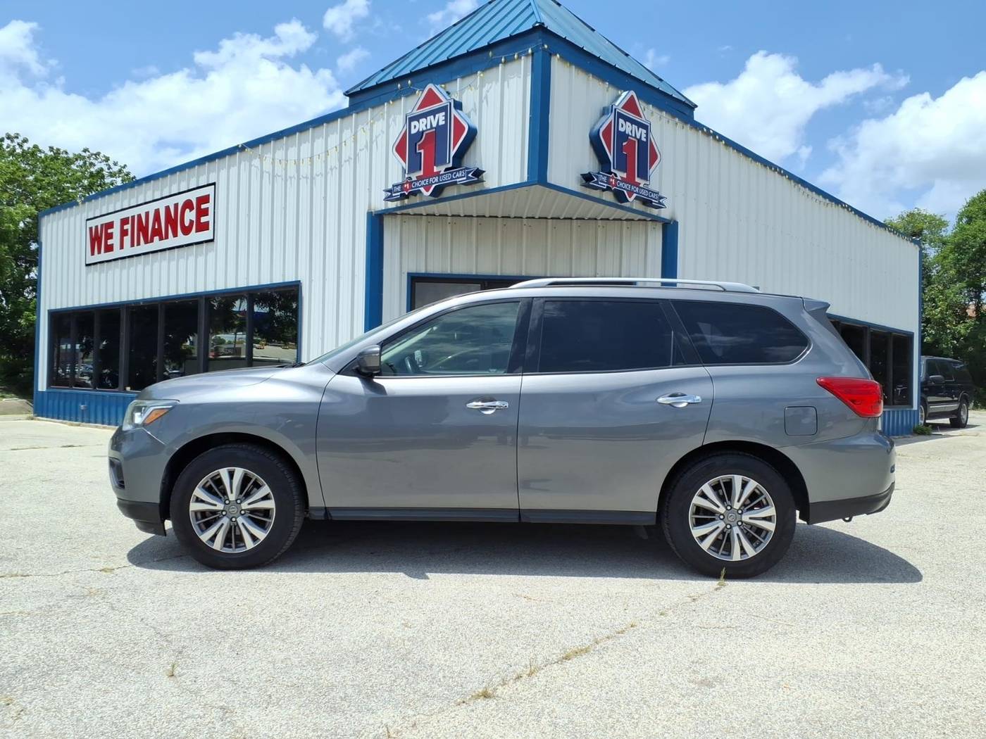 2019 Nissan Pathfinder SV
