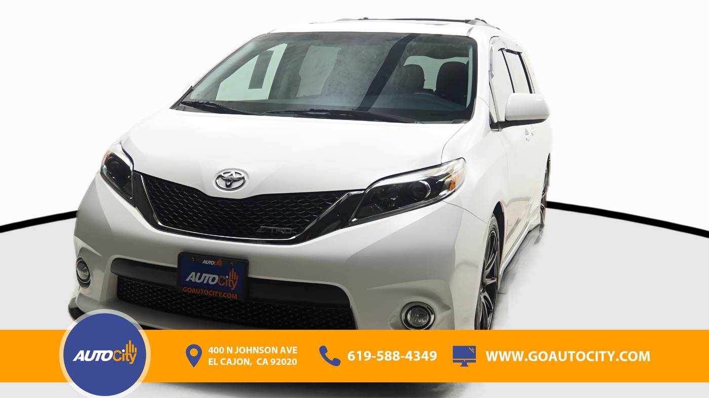 2017 Toyota Sienna SE Premium — Minivan — 61,962 mi — El Cajon, CA