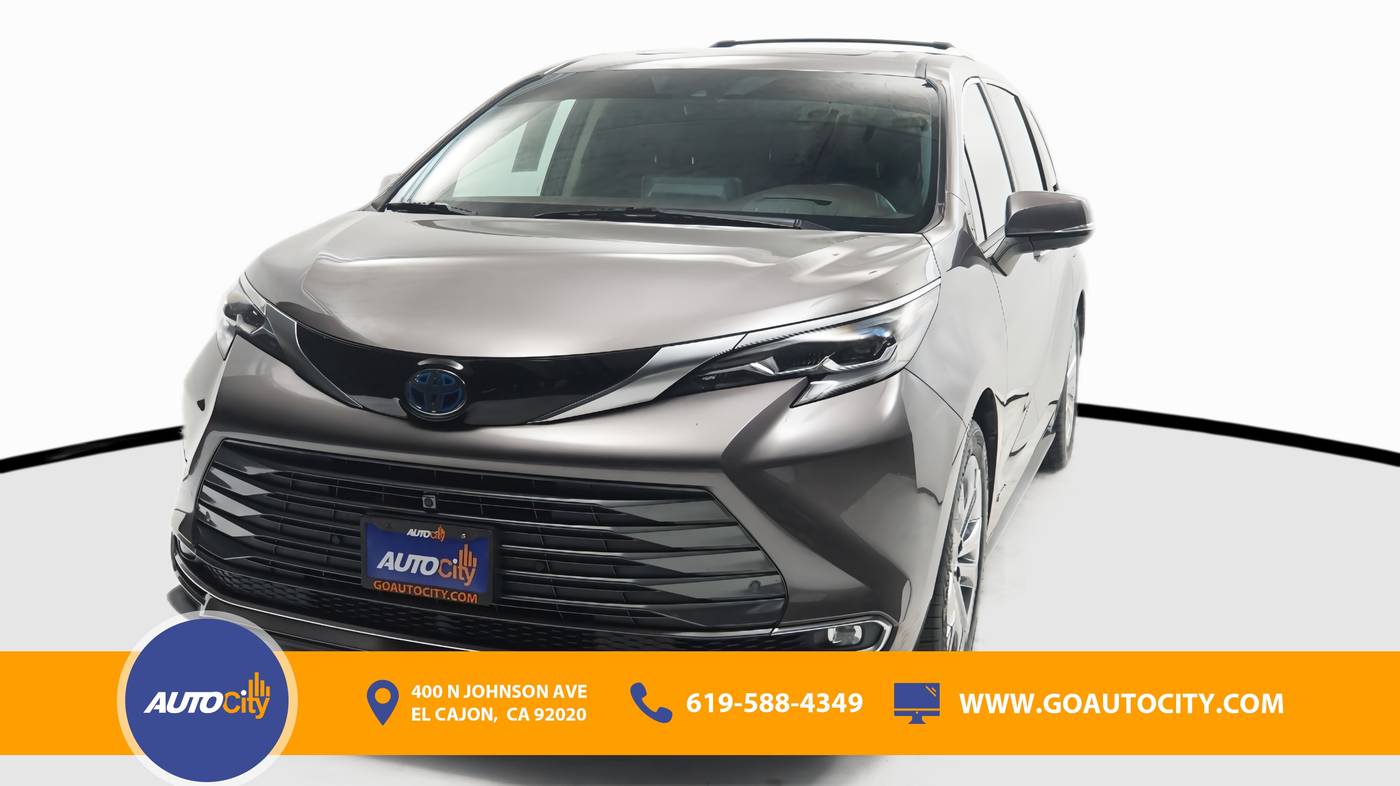 2021 Toyota Sienna Platinum — Minivan — 52,288 mi — El Cajon, CA