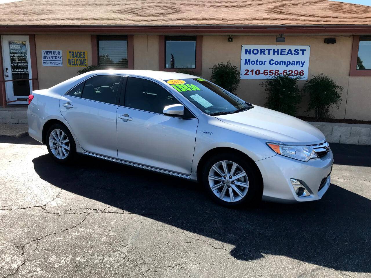 2012 Toyota Camry Hybrid XLE — Sedan — 45,345 mi — Universal City, TX