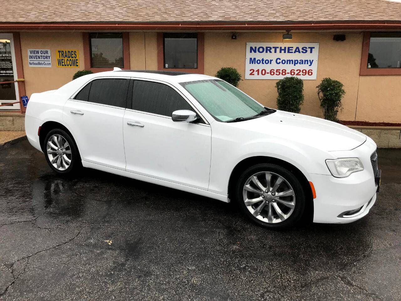 2018 Chrysler 300 Limited — Sedan — 107,567 mi — Universal City, TX